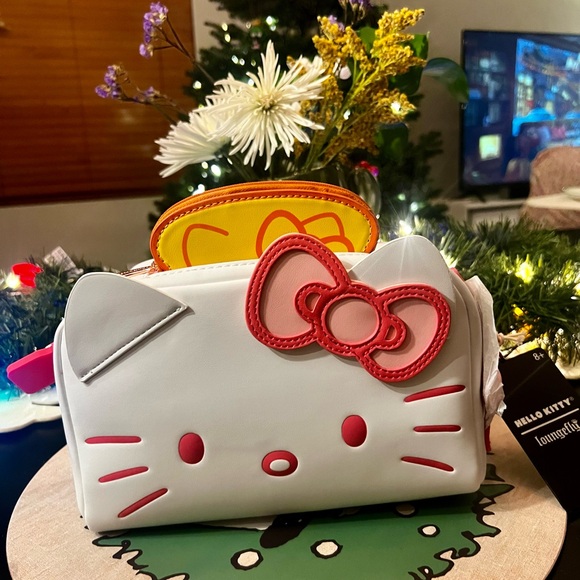 Loungefly Sanrio Hello Kitty Toaster Crossbody Bag - Picture 2 of 6